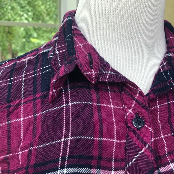 Berry & navy button down - Picture 4 of 8